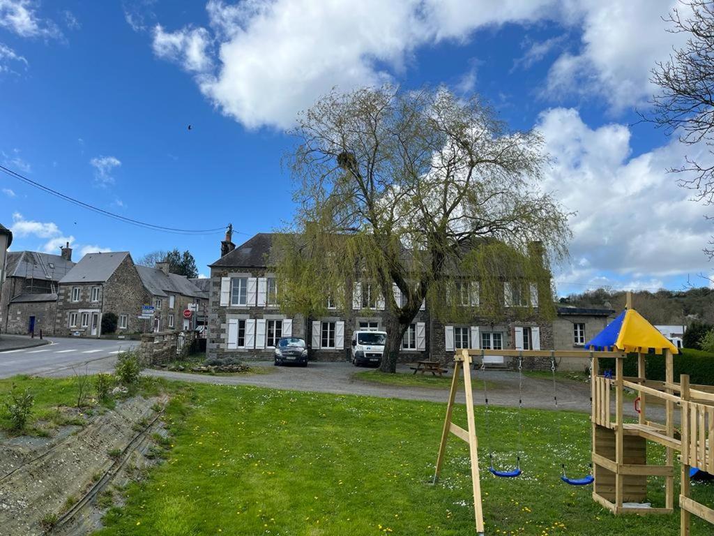La Maison Des Amis En Normandie Pontfarcy Εξωτερικό φωτογραφία