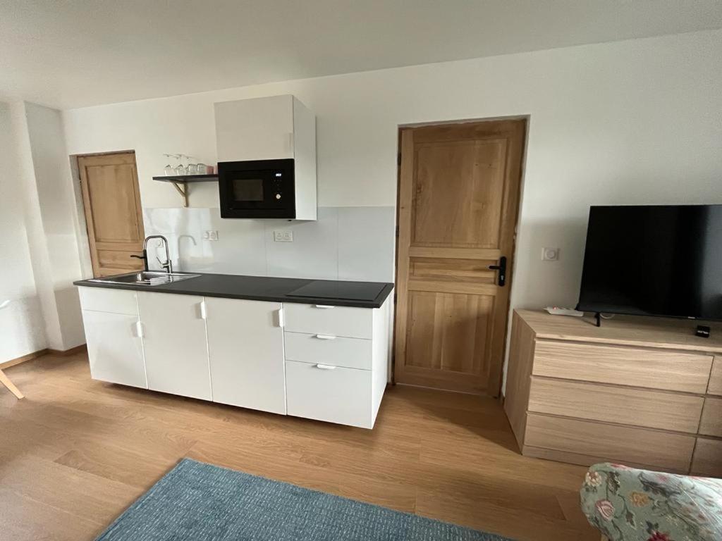 La Maison Des Amis En Normandie Pontfarcy Εξωτερικό φωτογραφία