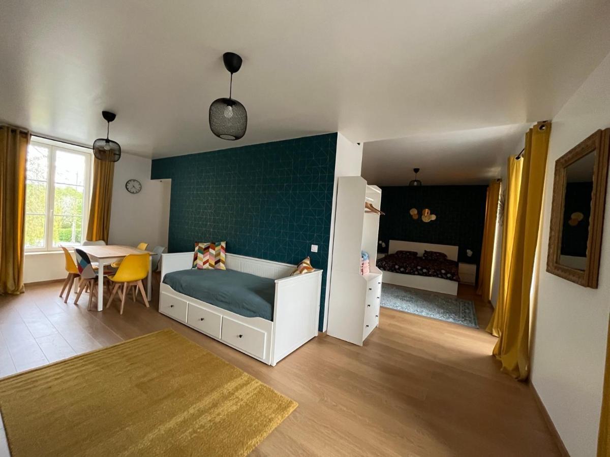 La Maison Des Amis En Normandie Pontfarcy Εξωτερικό φωτογραφία