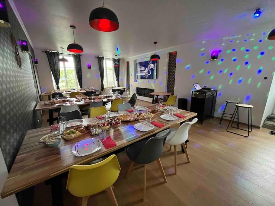 La Maison Des Amis En Normandie Pontfarcy Εξωτερικό φωτογραφία